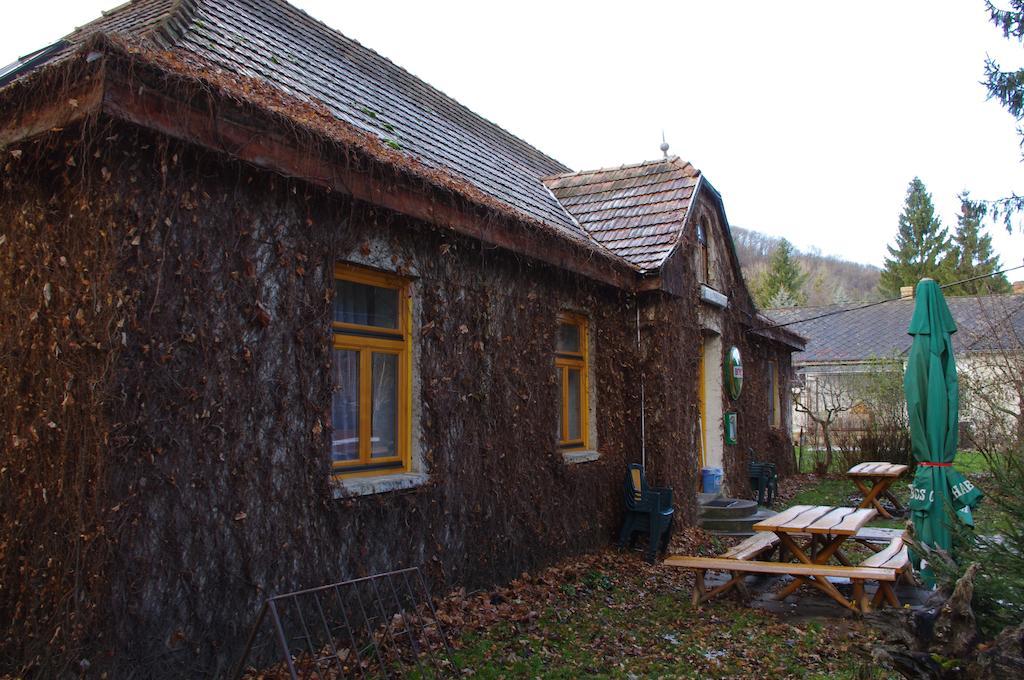 Vadszolo Szallo Es Etterem Bakonybél 외부 사진